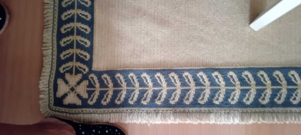 Tapete Arraiolos 1.50 x 1.80 - Feito à mão por encomenda