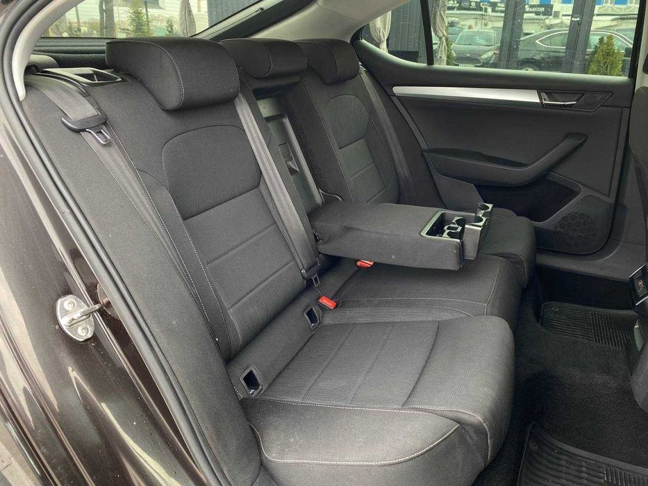 Skoda Superb 2019 Official