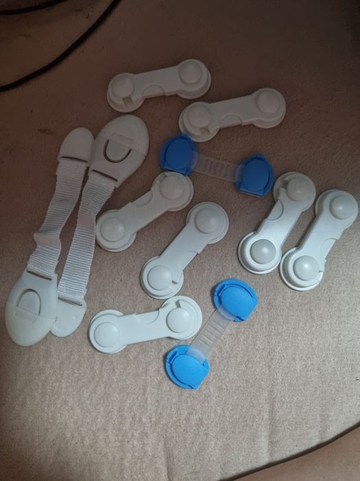 Блокатор на мебель,замок