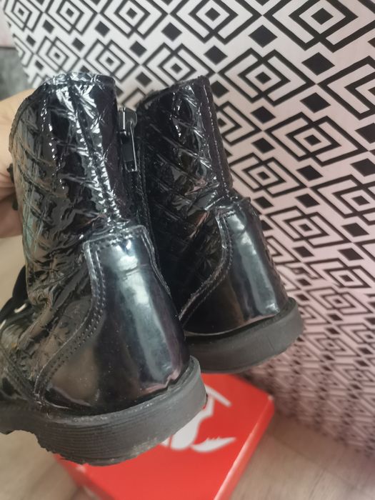 Buty lakierowane emel 25