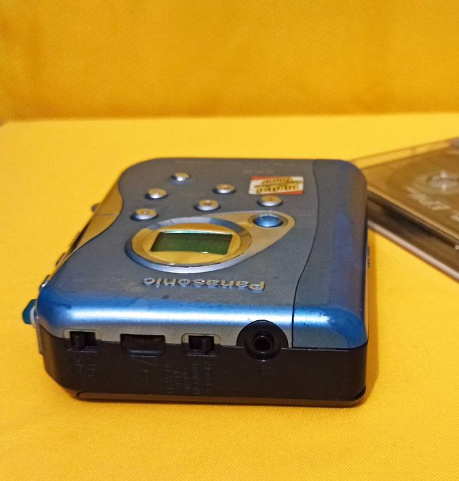 Кассетный плеер Panasonic RQ-CR18V с наушниками