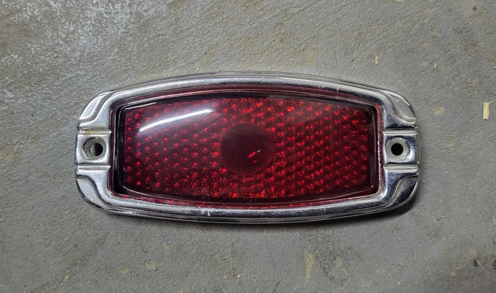 Fso  warszawa m20 Pobieda Syrena 100 101 nowa ramka lampy tylnej