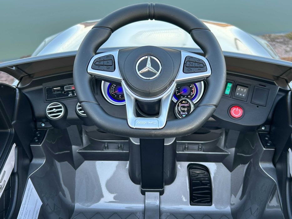 Auto na Akumulator Mercedes GLC 63 4x4 180 Watt Srebrny Lakier Tablice