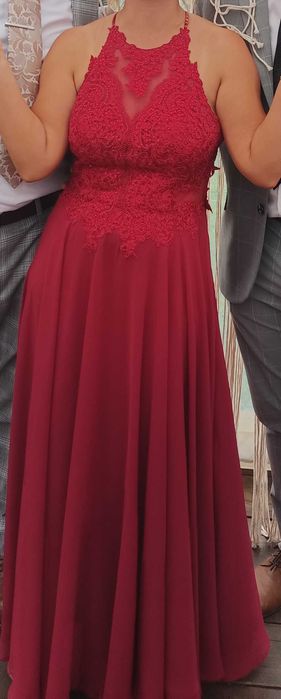 Długa balowa suknia