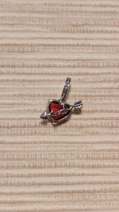 Conta Pandora coração