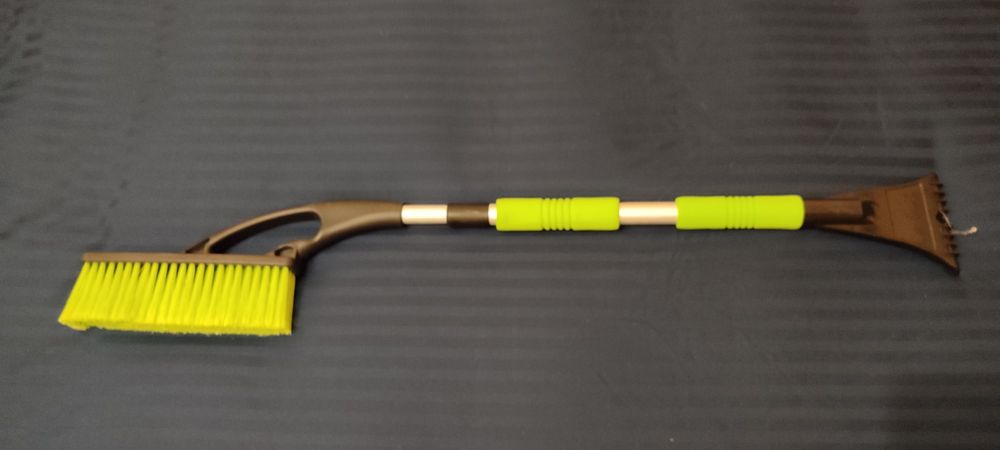 Щётка  со скребком, телескопическая для авто