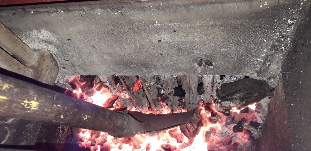 Каменный уголь,  дрова твёрдых пород, брикеты