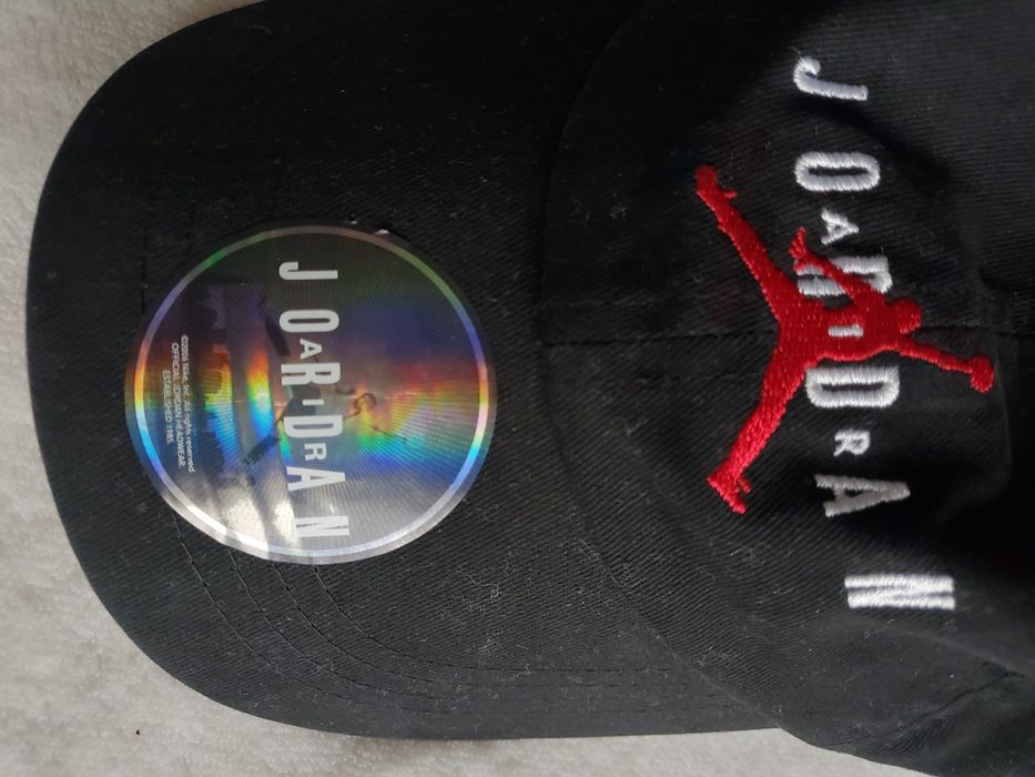 Czarna czapka z daszkiem Jordan Kids