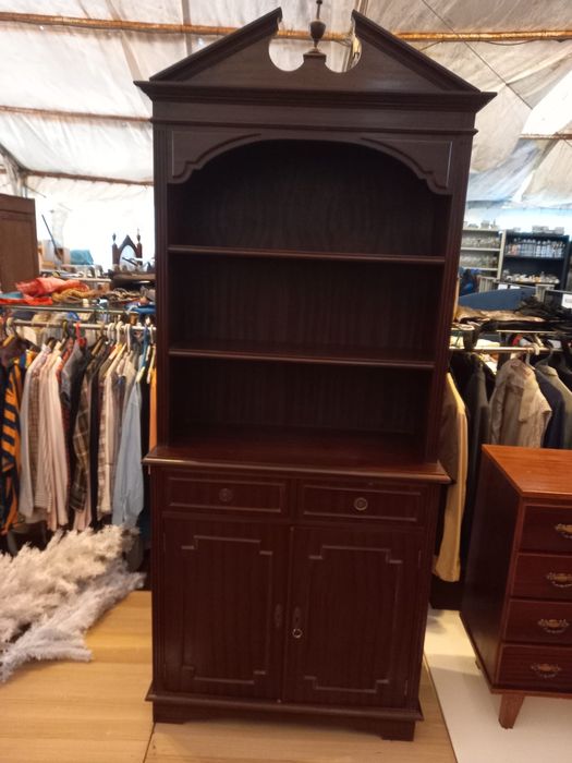 Estante com armario  madeira