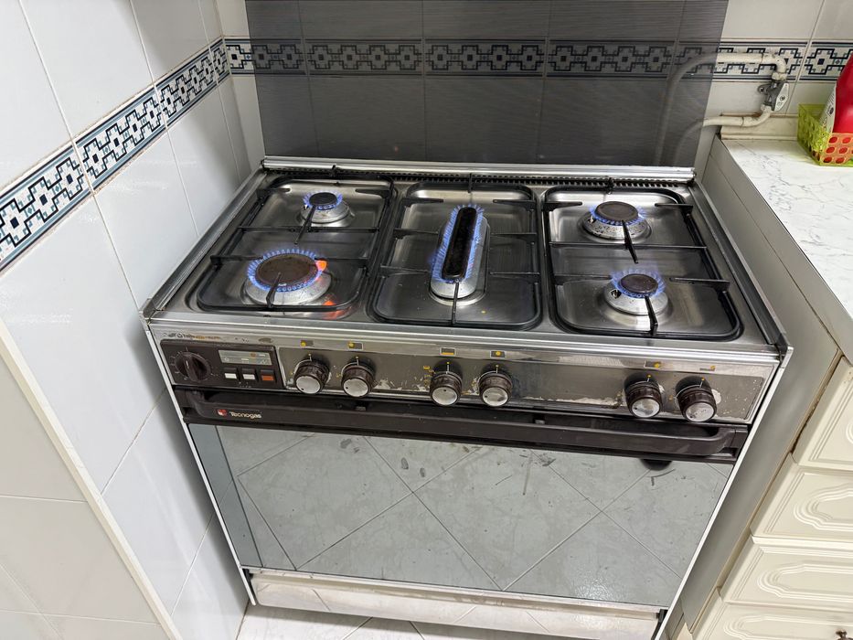 Fogão de 5 bocas há gás