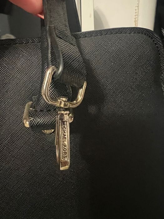 czarna torebka Michael Kors