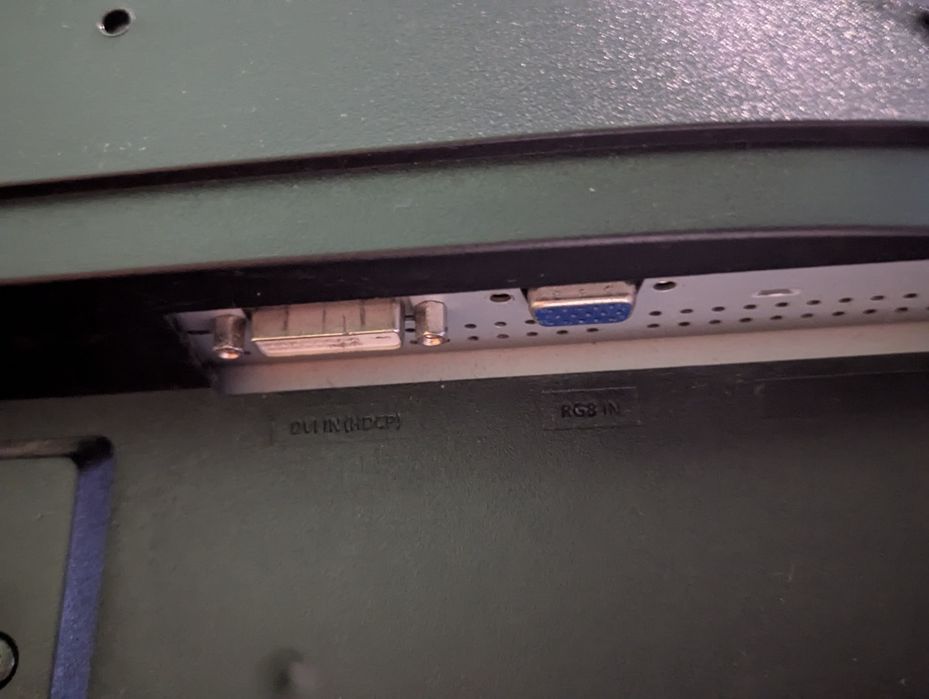 монитор Samsung SuncMaster 223bw