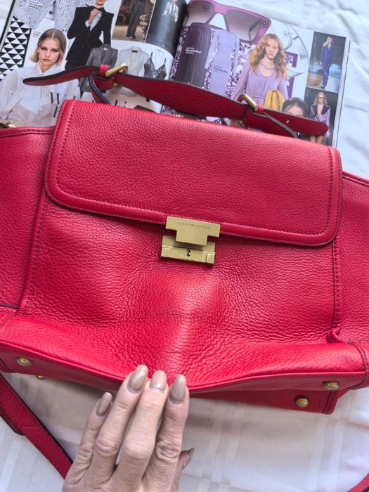 Viralowa torba damska czerwona marki Tommy Hilfiger