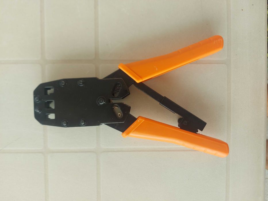 Alicate para cravar RJ-45 novo