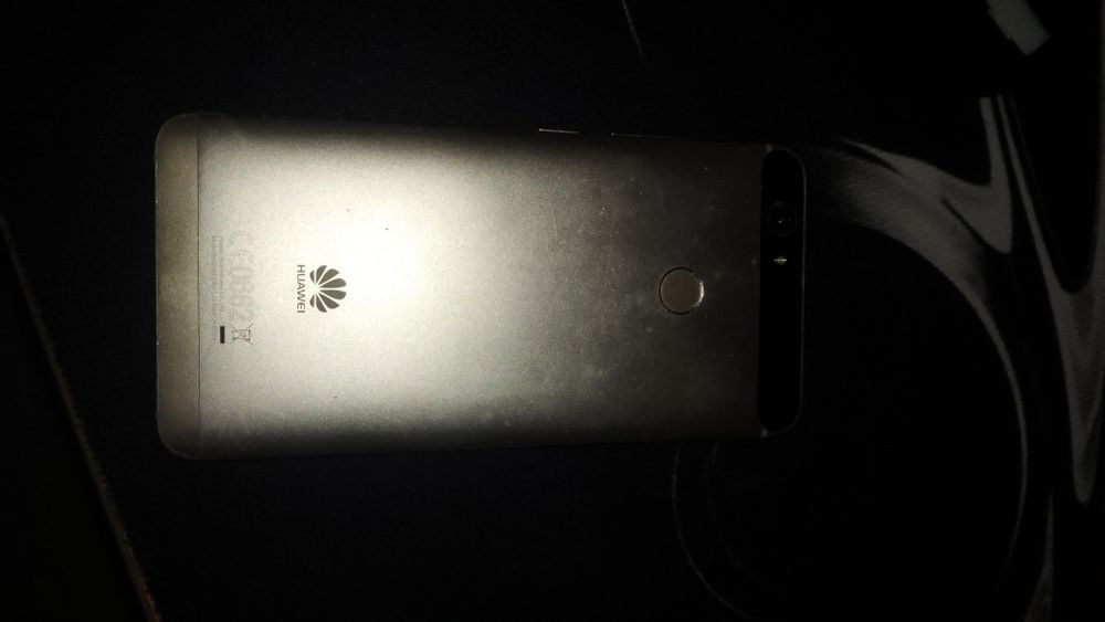 HUAWEI L11 повністю цілий