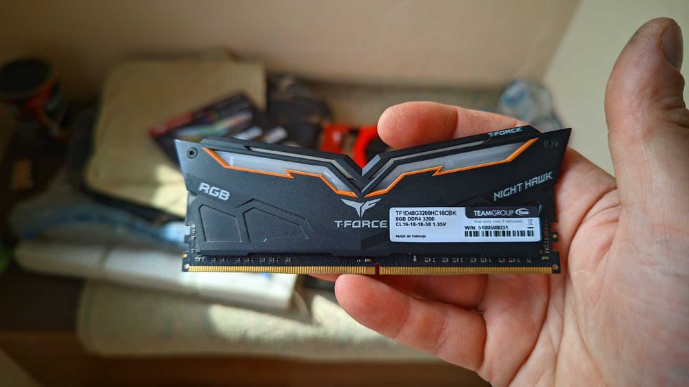 Оперативна памʼять Team T-Force NightHawk DDR4-3200