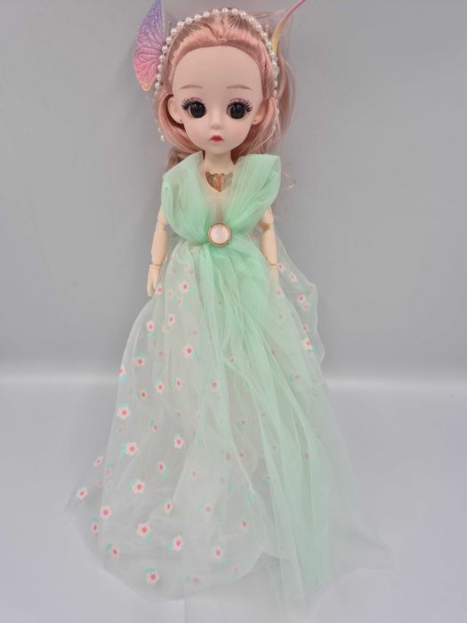 Lalka - gra i świeci