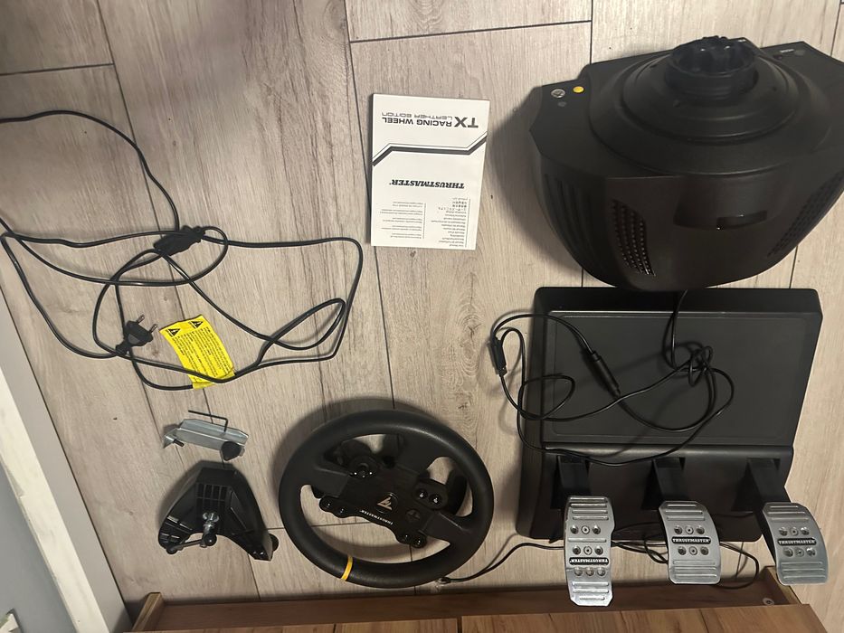 Kierownica thrustmaster tx racing wheel