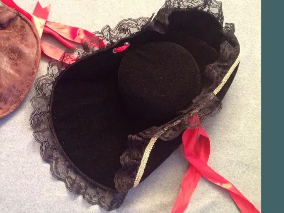 Шапка колпак на Новый год Ведьма Малифисента  Пиратка Клоунесса