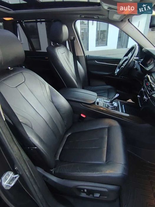 Автомобіль BMW X5 2016