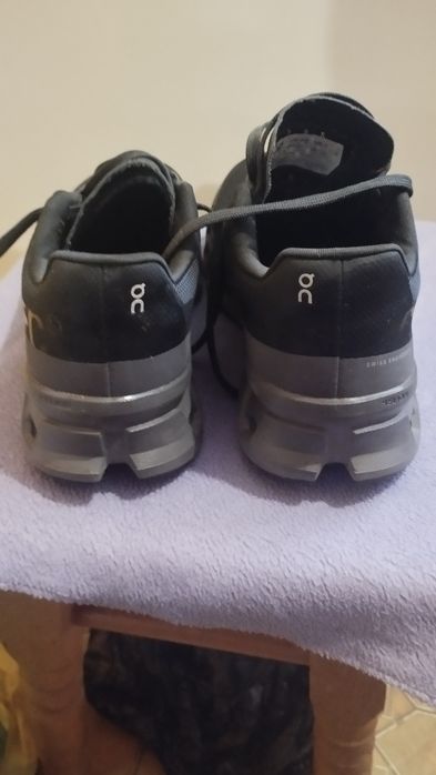 Кросівки  для  бігу