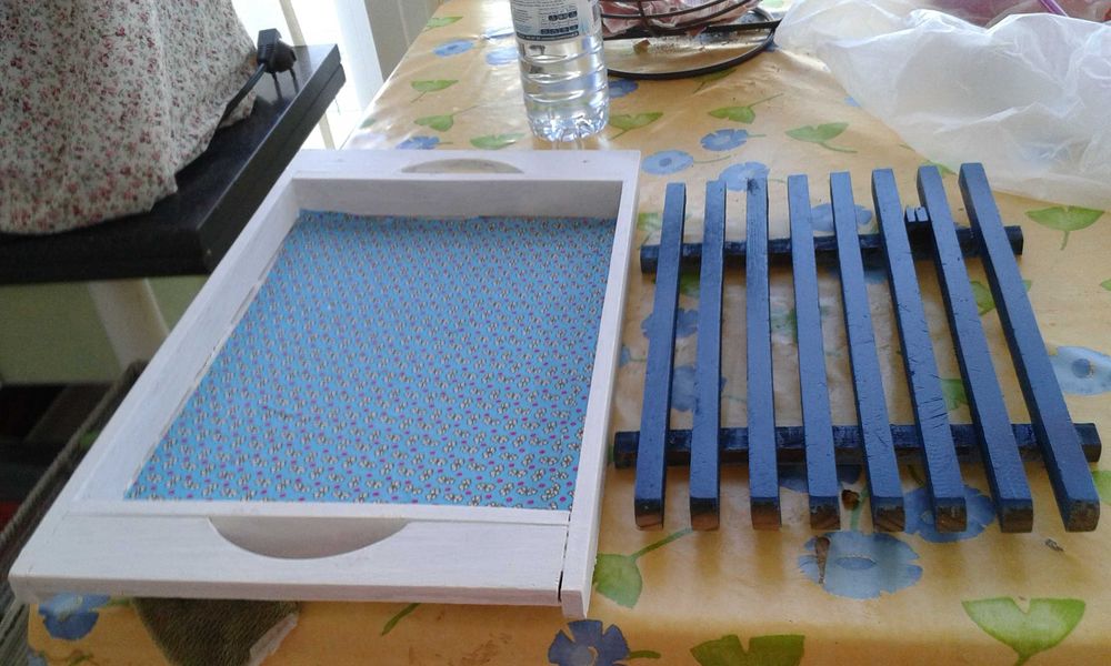 Quadros rústicos, Tábua para pão e suporte para panos