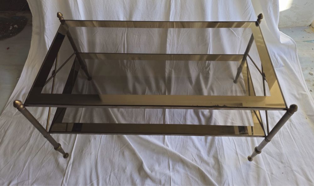 Mesa vintage em latão