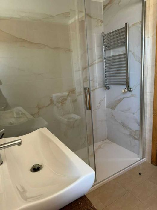 Apartamento T4 - Ultimo piso - 2 frentes - com varanda!