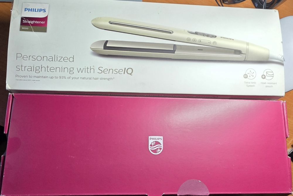 Вирівнювач волосся Philips 8000