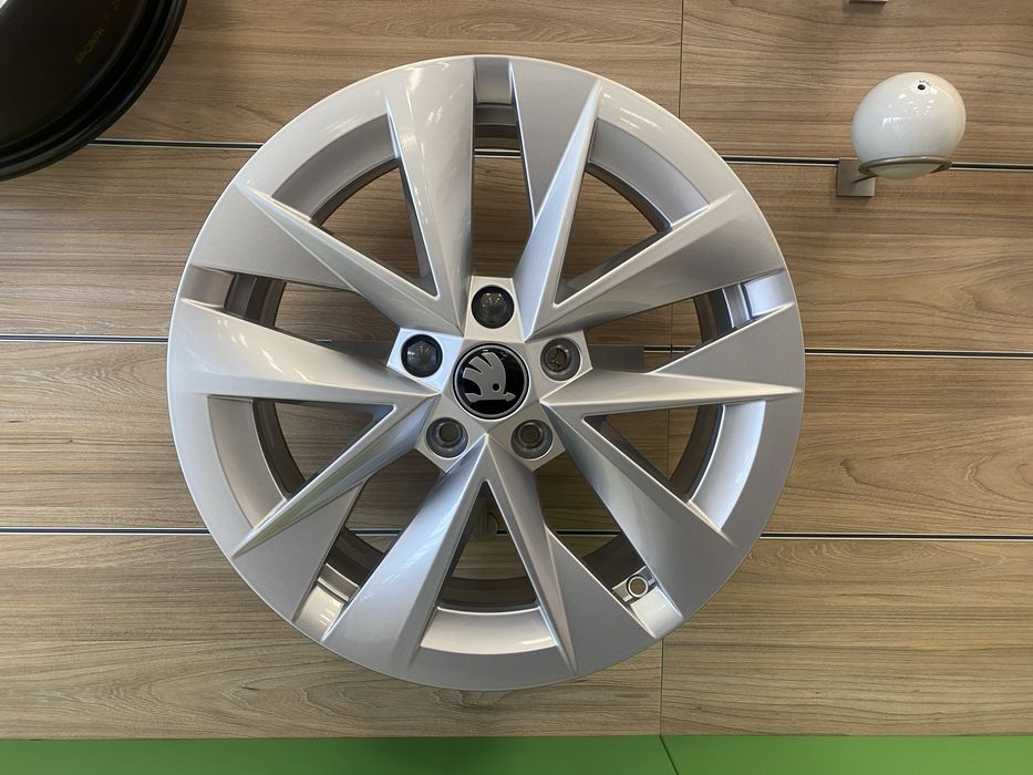 Диск з гумою Rotare R17 5 112 Octavia A8