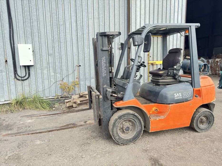 Продам навантажувач Toyota 2008 року