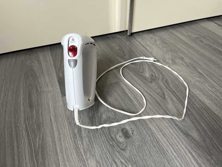 Кухонний міксер Philips HP. 1570/71