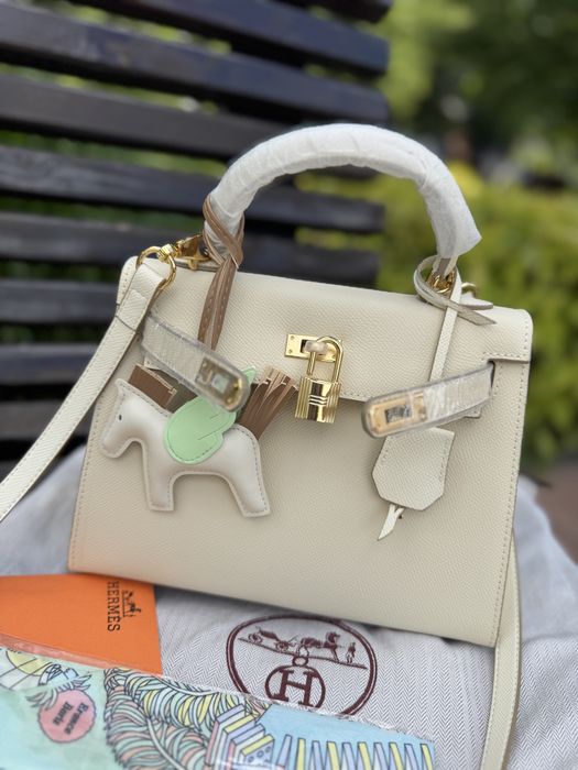 Шкіряна сумочка в стилі Hermes Kelly