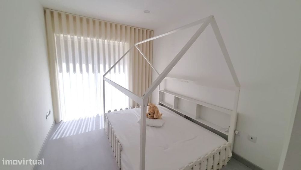 T3  Mobilado com Terraço em Lousada