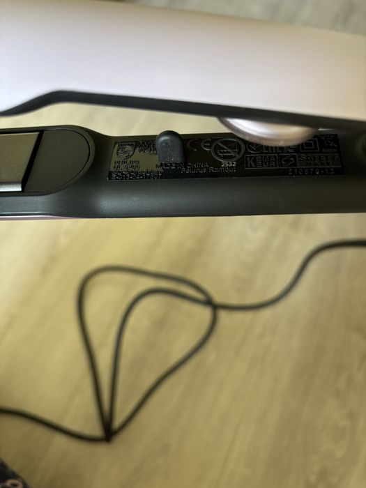 Випрямляч для волосся PHILIPS