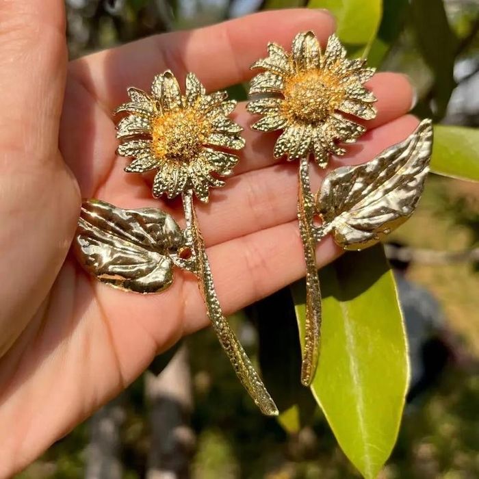 Серьги, серёжки цветок,цветочки,цветы,золотые серёжки гвоздики