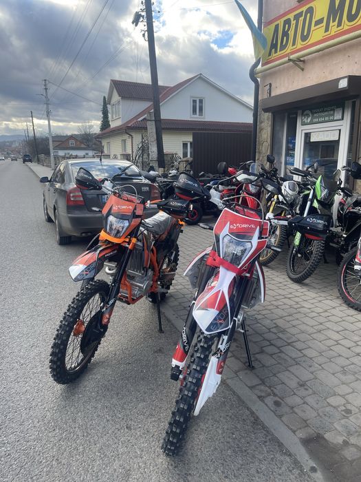 Мотоцикл EXDRIVE ProFactofy 300