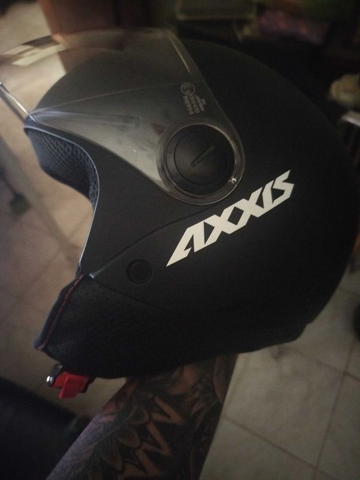 Capacete axxis nunca usado