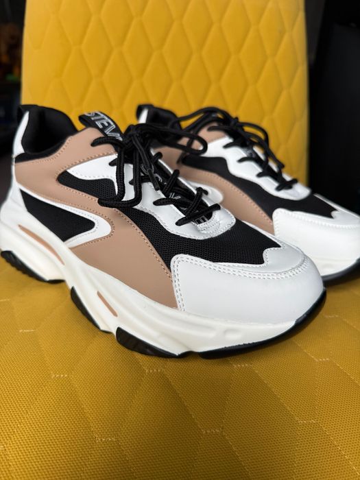 Кросівки Steve Madden