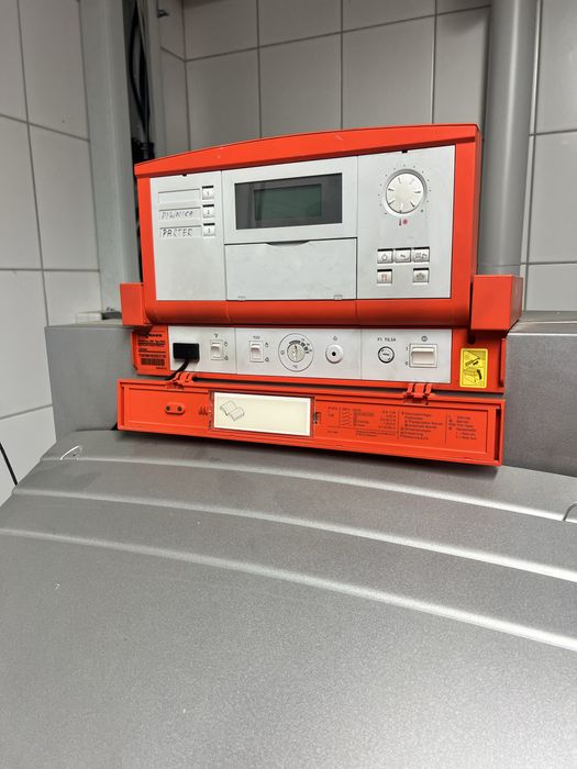 Piec gazowy kondensacyjny firmy Viessmann Vitokrossal 300