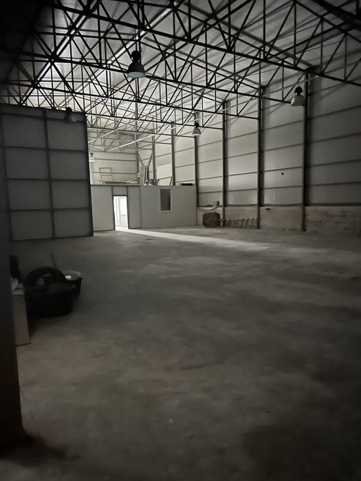 Продаж складского приміщ.з офісами/руська гравіт.межа остріца-напроти