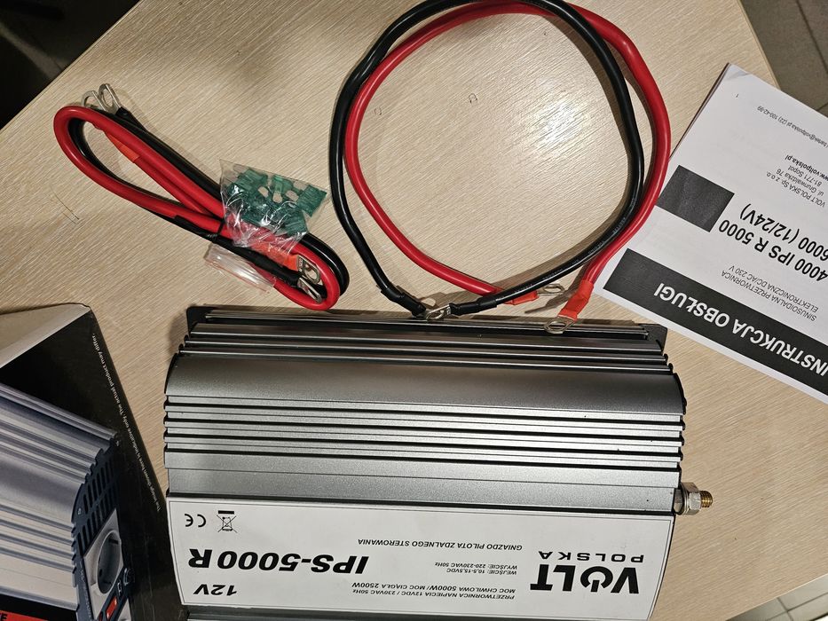 Инвертор Volt Polska IPS 5000 12/230V R (2500/5000W)