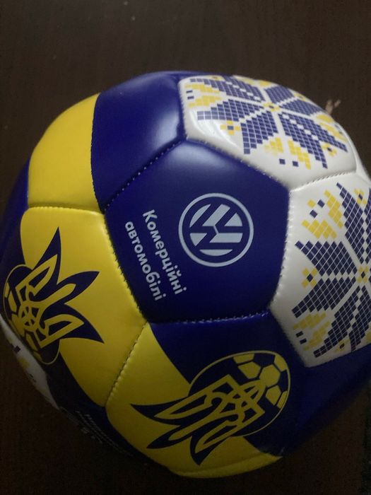 м'яч футбольний шкіряний новий