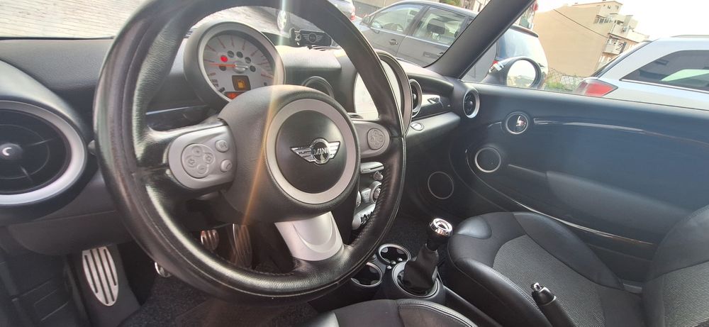 Mini John cooper works 211cv
