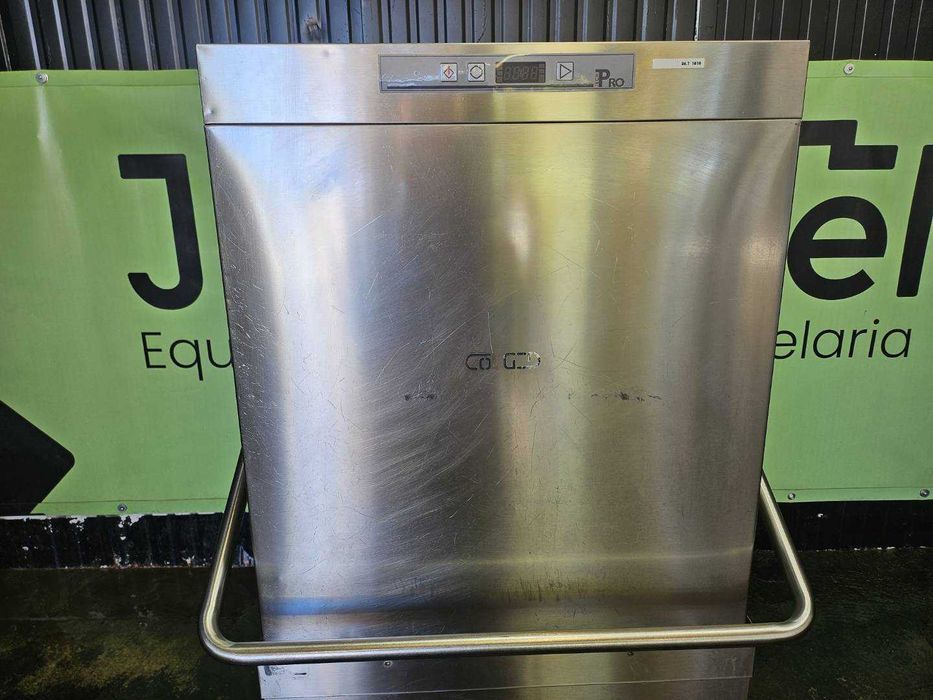 Máquina de lavar loiça de capota muito nova