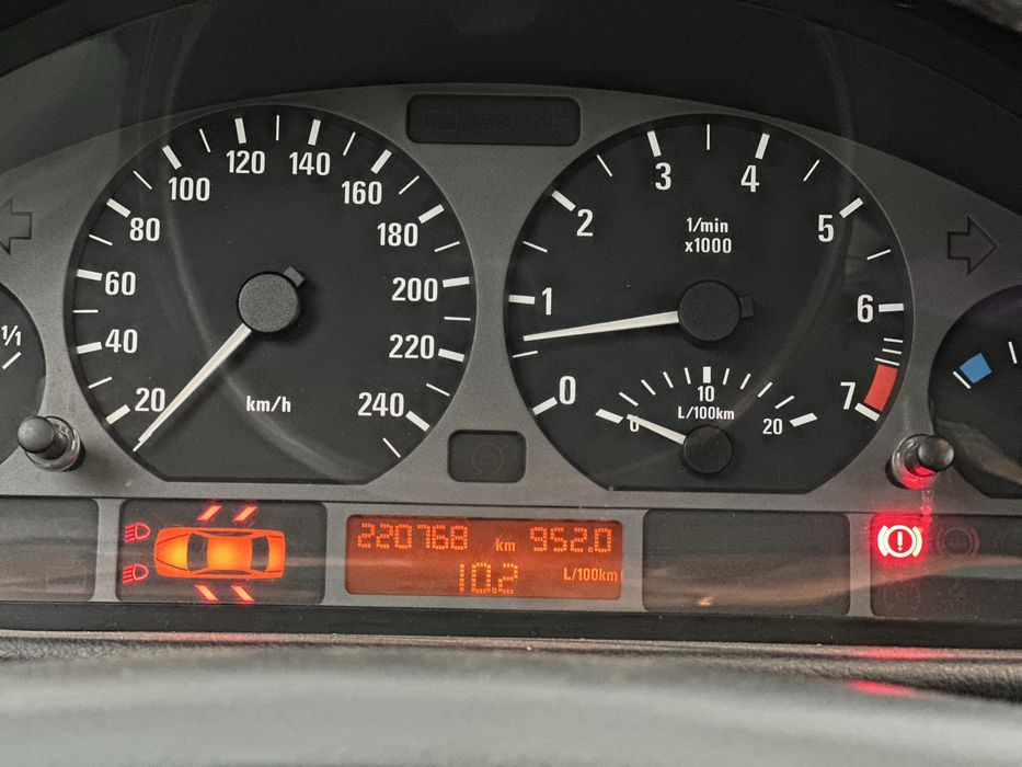 BMW e46 316i 2004 1.8 бензин