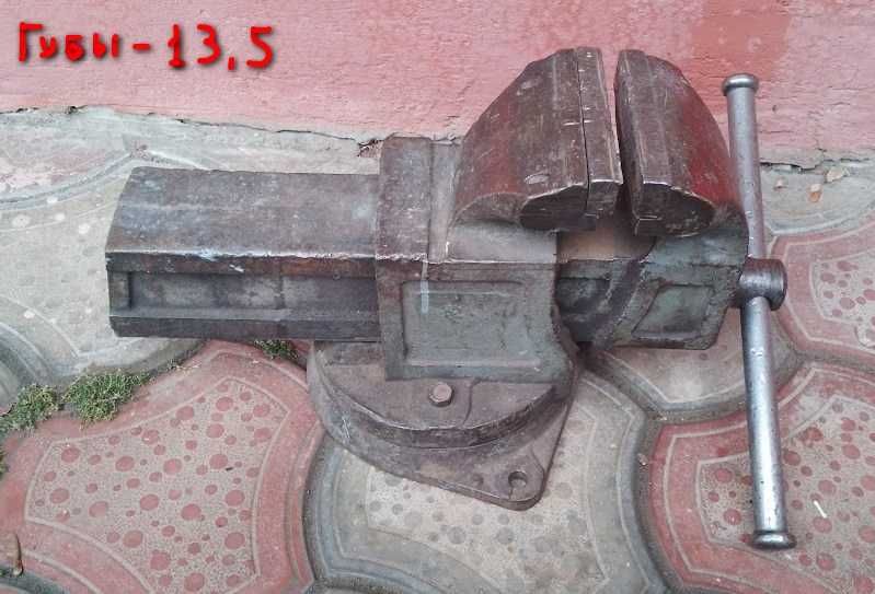 Тиски слесарные металические