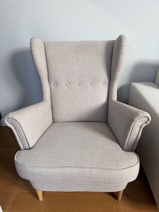 Ikea Strandmon beżowy