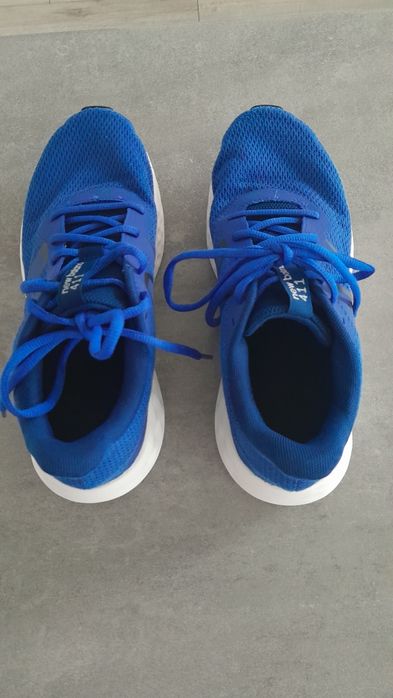 Buty sportowe młodzieżowe