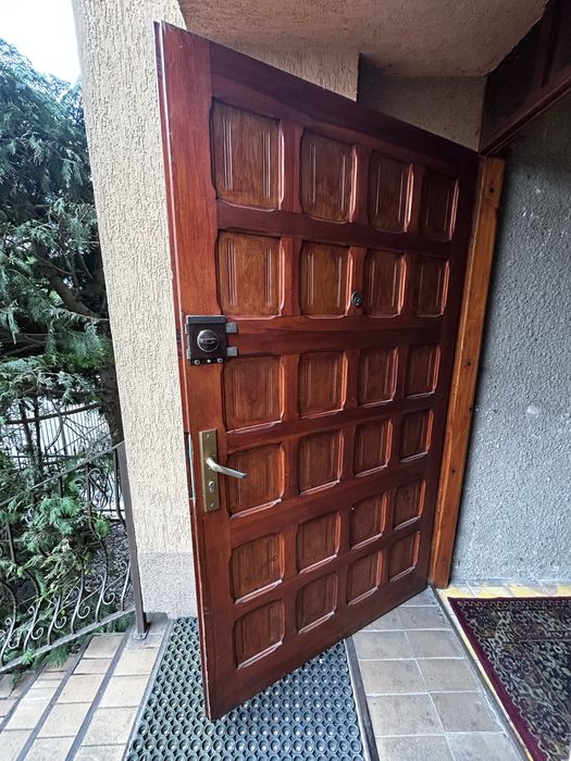 Drzwi zewnętrzne dębowe wraz z framugą